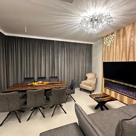 فيلة Skyline With Jacuzzi And Sauna كوشتيليسكا