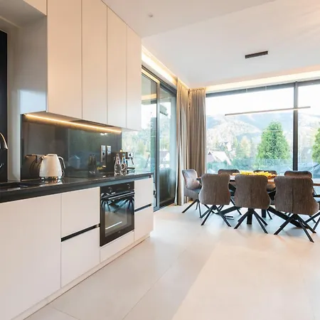 Skyline With Jacuzzi And Sauna كوشتيليسكا