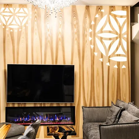 Skyline With Jacuzzi And Sauna فيلة