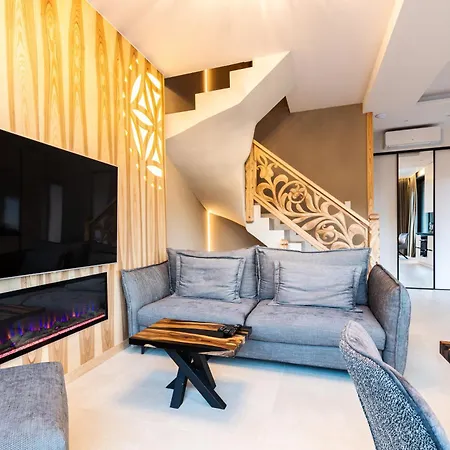 Skyline With Jacuzzi And Sauna فيلة كوشتيليسكا