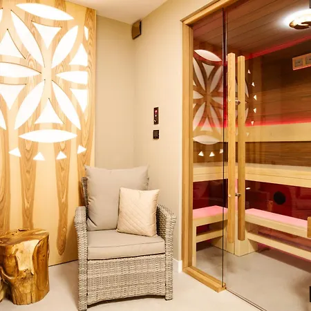 Skyline With Jacuzzi And Sauna *