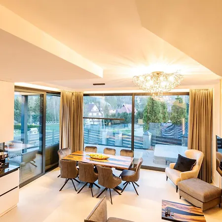 Skyline With Jacuzzi And Sauna فيلة *