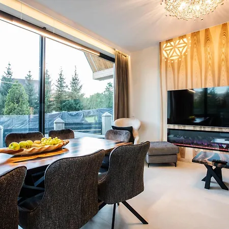 Skyline With Jacuzzi And Sauna فيلة كوشتيليسكا